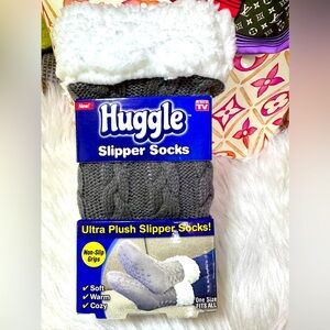 Huggle Ultra Plush‎ Slipper Socks